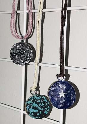 photo of wine cork necklace craft